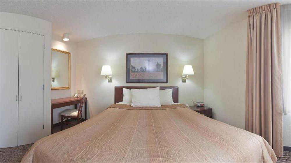 Sonesta Simply Suites Chicago Naperville Warrenville Buitenkant foto